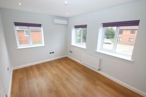 1 bedroom apartment to rent, High Street, Flitwick, MK45