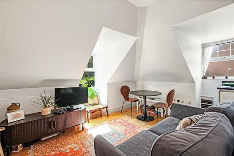 1 bedroom apartment for sale, St. Mildreds Road, London SE12
