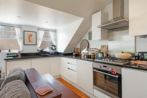 1 bedroom apartment for sale, St. Mildreds Road, London SE12