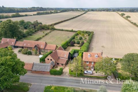 5 bedroom detached house to rent, Lower Street, Salhouse, NR13