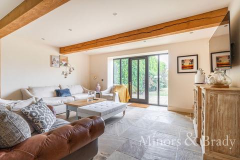 5 bedroom detached house to rent, Lower Street, Salhouse, NR13