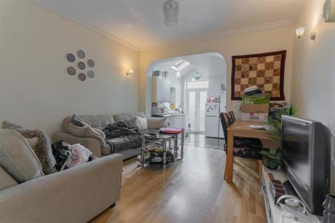 3 bedroom house share to rent, Milner Road