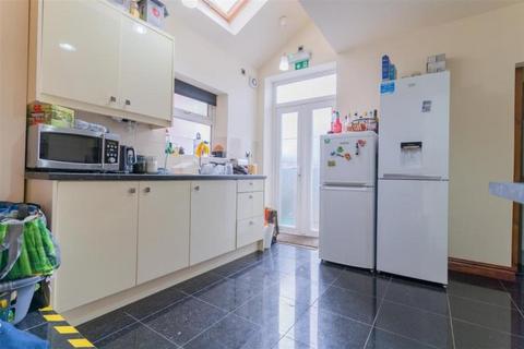 3 bedroom house share to rent, Milner Road