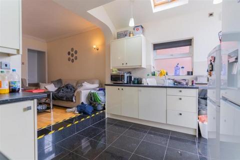 3 bedroom house share to rent, Milner Road