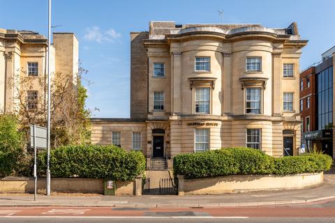 2 bed flat/apartment for rent in Kings Road, Reading, RG1
