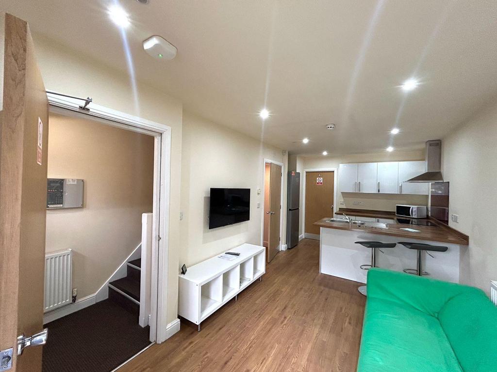 House in Salford - View 2