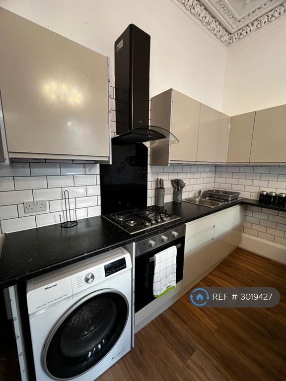 Apartment in Glasgow, Garnethill - View 3