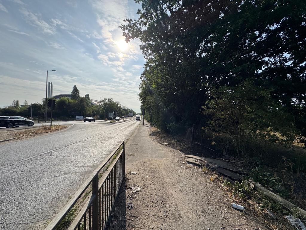 Colnbrook By Pass, Colnbrook, Heathrow, SL3 - View 2