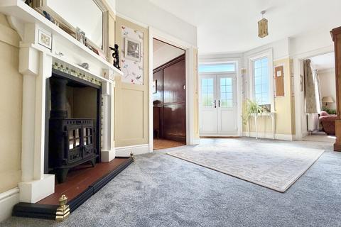 6 bedroom detached house for sale, Watergate Road, Newport, PO30