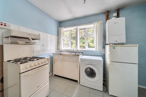 undefined, Holly Close, Aldershot, Hampshire