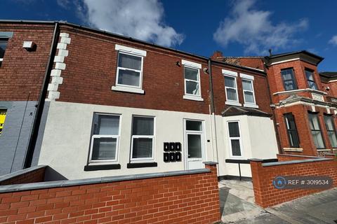 1 bedroom in a house share to rent, Stoke Road, Stoke-On-Trent, ST4