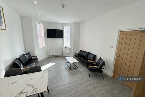 1 bedroom in a house share to rent, Stoke Road, Stoke-On-Trent, ST4