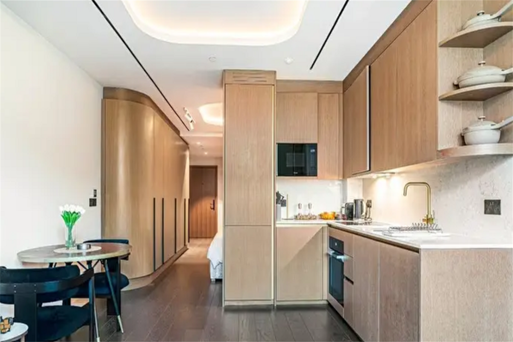 Apartment in London - View 2
