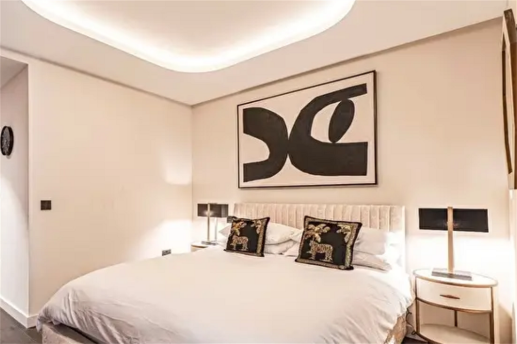 Apartment in London - View 3