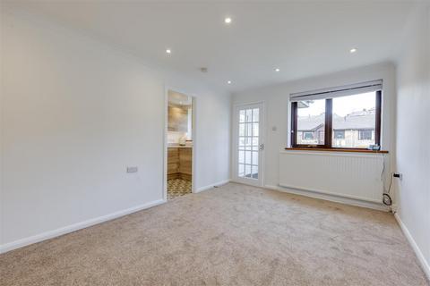 2 bedroom terraced bungalow to rent, Western Court, Stacksteads, Rossendale