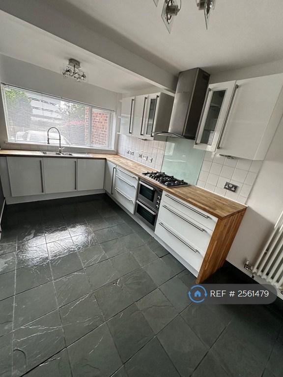 House in Stockport - View 4