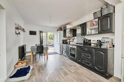 3 bedroom detached house for sale, Russell Avenue, March