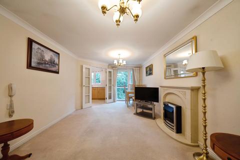 1 bedroom apartment for sale, Mead Court, Addlestone KT15