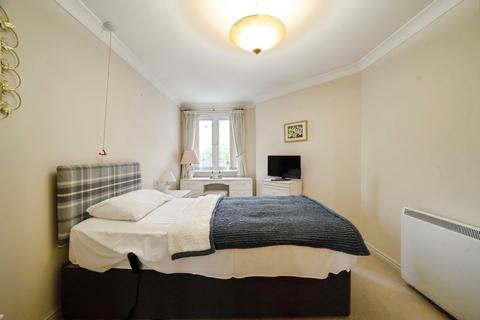 1 bedroom apartment for sale, Mead Court, Addlestone KT15