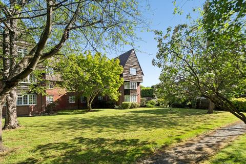 1 bedroom apartment for sale, Heath House, Ickenham, Middlesex, UB10