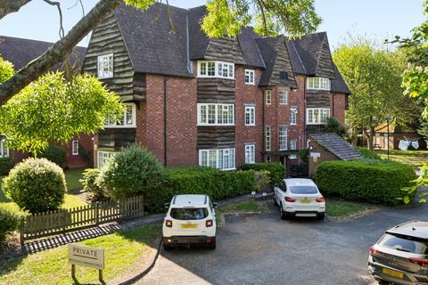 1 bedroom apartment for sale, Heath House, Ickenham, Middlesex, UB10