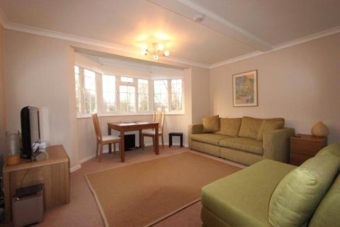 1 bedroom apartment for sale, Heath House, Ickenham, Middlesex, UB10