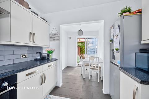 3 bedroom terraced house for sale, Hatch Gardens, Tadworth