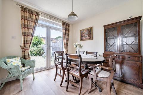 undefined, London Road, Berkshire RG40