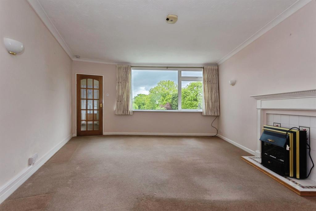 Apartment in Solihull - View 3