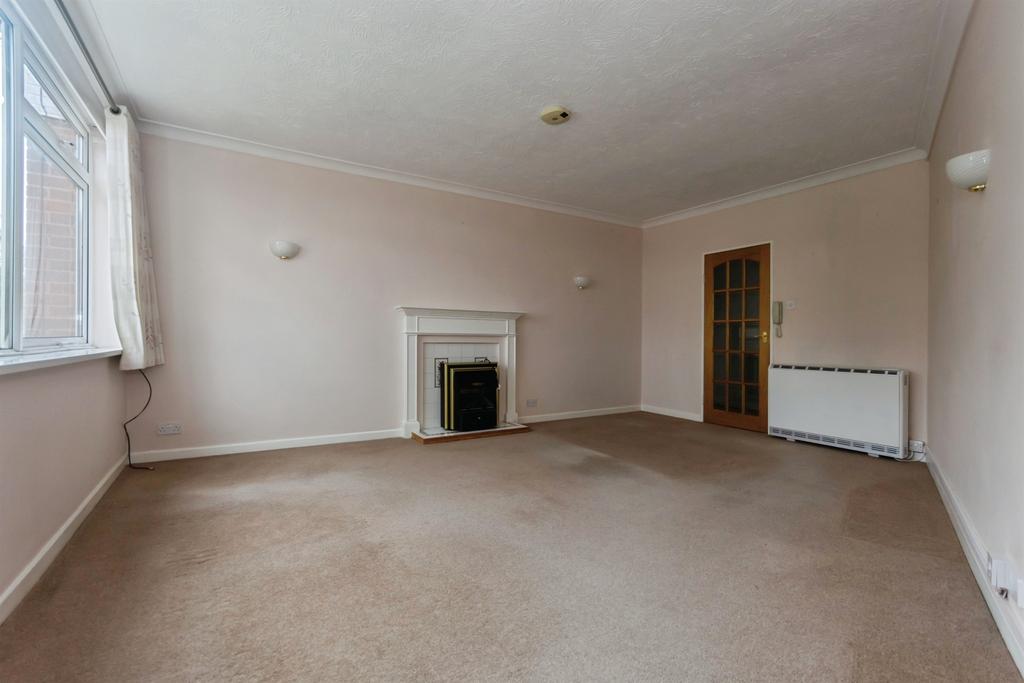 Apartment in Solihull - View 4