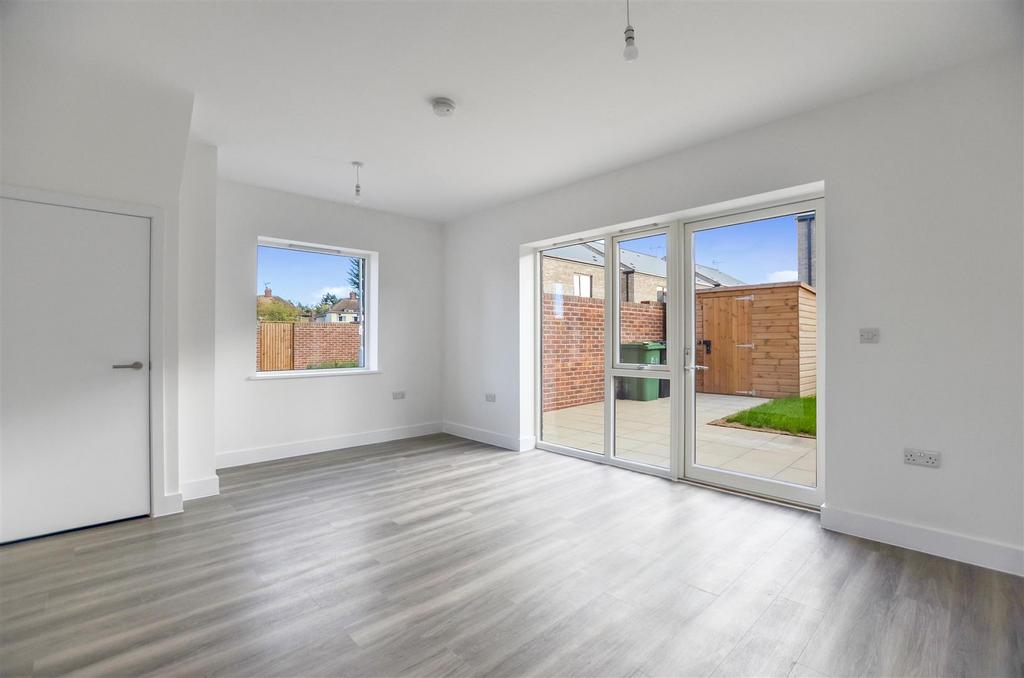 House in Cambridge, Romsey - View 2