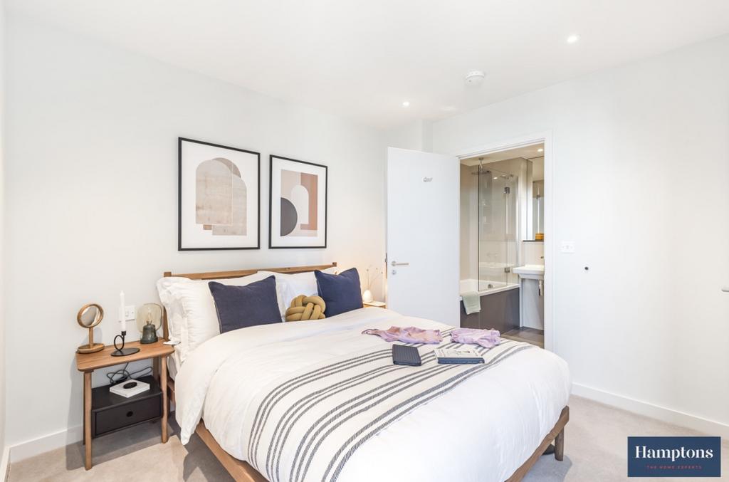 Apartment in Croydon - View 5