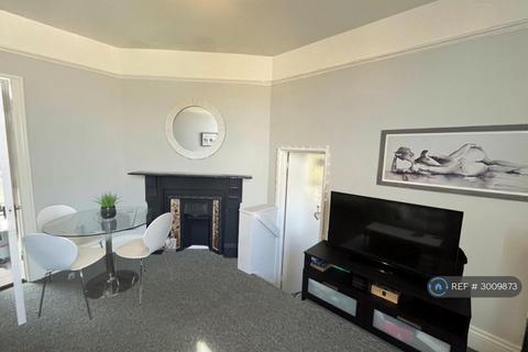 1 bedroom flat to rent, Craneswater Avenue, Southsea, PO4