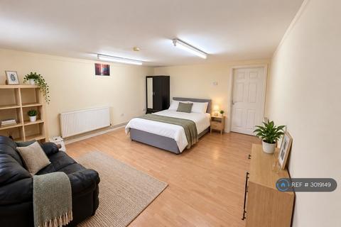 1 bedroom flat to rent, Almorah Road, Hounslow, TW5