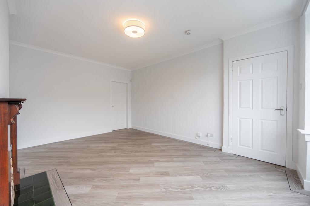 House in Giffnock, Evan, Braidbar - View 3