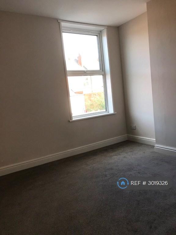 House in Nottingham, Nottinghamshire - View 4