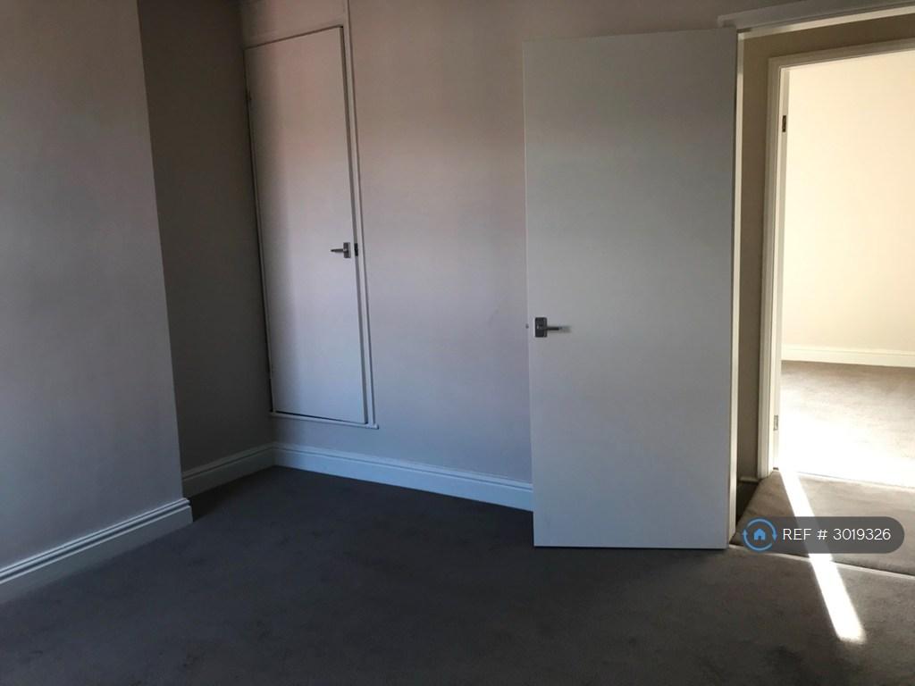 House in Nottingham, Nottinghamshire - View 5