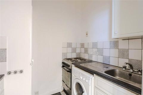 Studio to rent, Craven Hill, London, W2