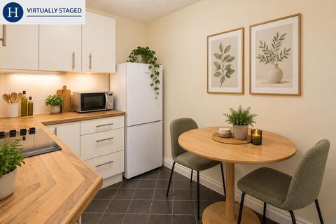2 bedroom flat for sale, St. Annes Gate 20 Archers Road, Southampton