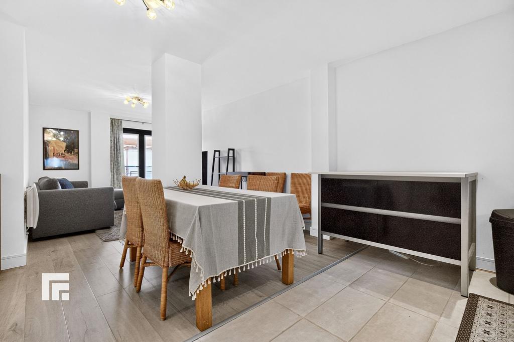 Apartment in Cardiff - View 3