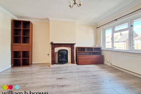 2 bedroom maisonette to rent, Chelmsford Avenue, ROMFORD
