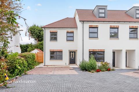 3 bedroom end of terrace house for sale, The Glade, Croydon
