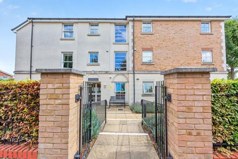 undefined, Gravesend DA12
