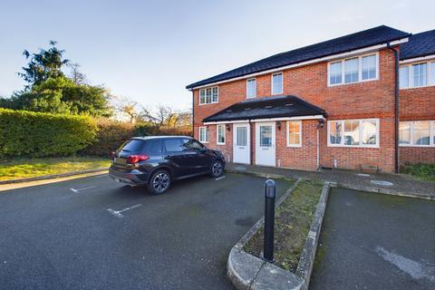 Hanover Close, Ashford, Surrey, TW15