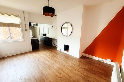3 bedroom flat for sale, Holly Avenue, Wallsend