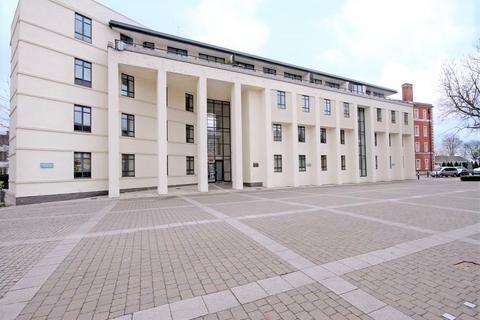2 bedroom flat to rent, Peninsula Square, Hampshire SO23