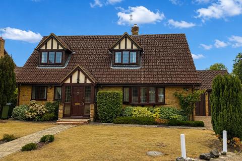 ASHWOOD PARK, FETCHAM, KT22