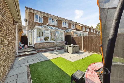 3 bedroom semi-detached house for sale, Dovedale Close, Owlsmoor, Sandhurst
