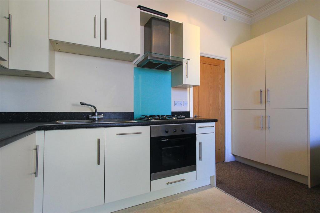 Apartment in Cardiff, Plasnewydd, Roath - View 4