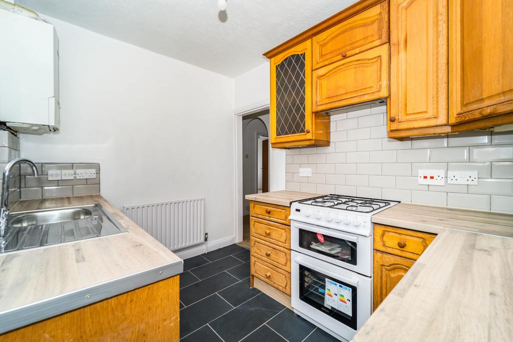 Apartment in Isleworth - View 5